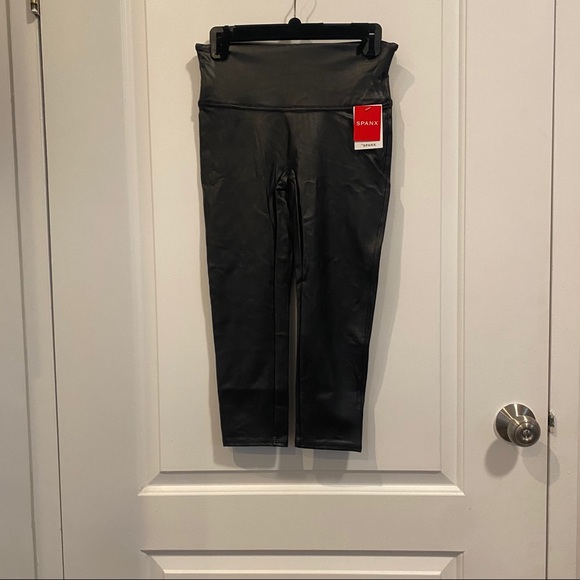 Spanx Faux Leather Active Leggings - Picture 5 of 6